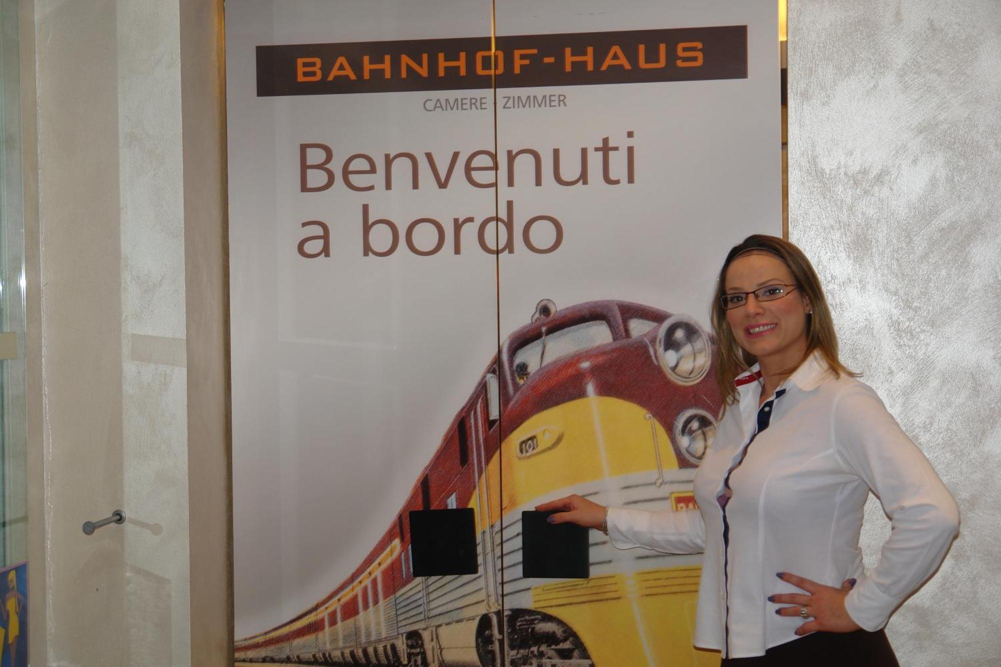Hotel Bahnhof Haus Кьяссо Экстерьер фото